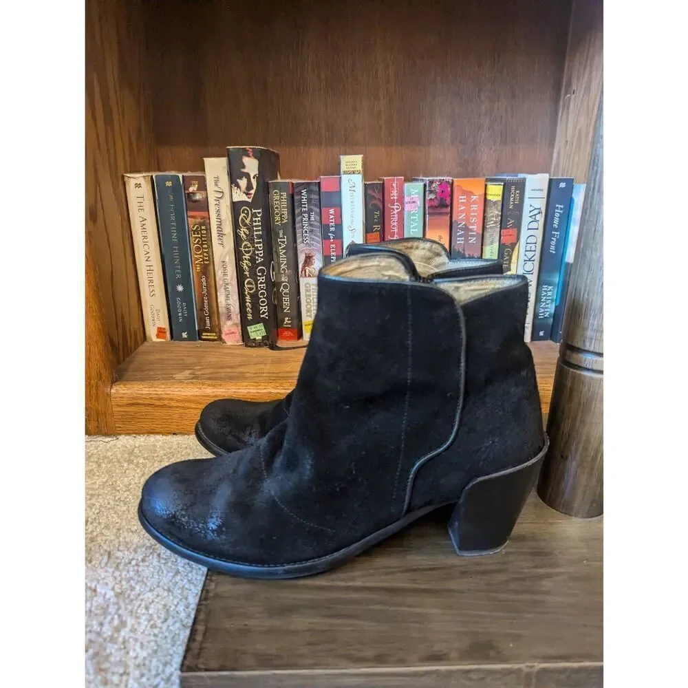 Fly London Women’s Size EU 40 US 10 Black Suede Ankle Booties Boots Heeled